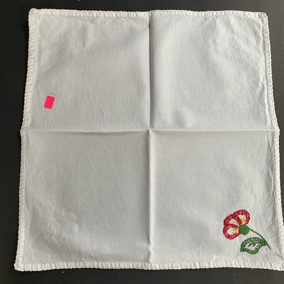 4 Vintage 1940s Flour Sack Embroidered Napkins - Picture 4 of 7